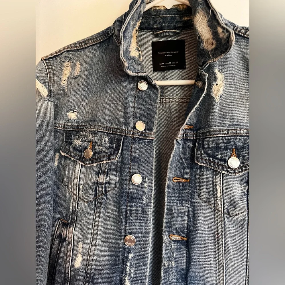 Womens denim, vintage look jacket - Picture 4 of 4